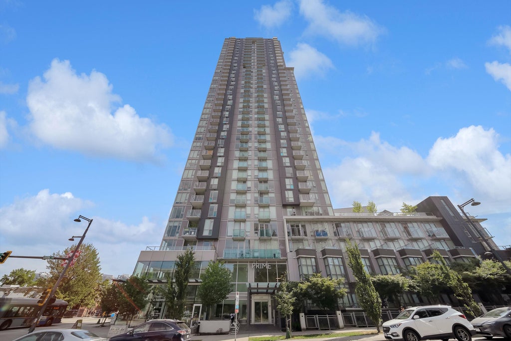 Photo of 13438 Central Avenue #3705, Surrey, BC V3T 0N2 (MLS # R3131708)