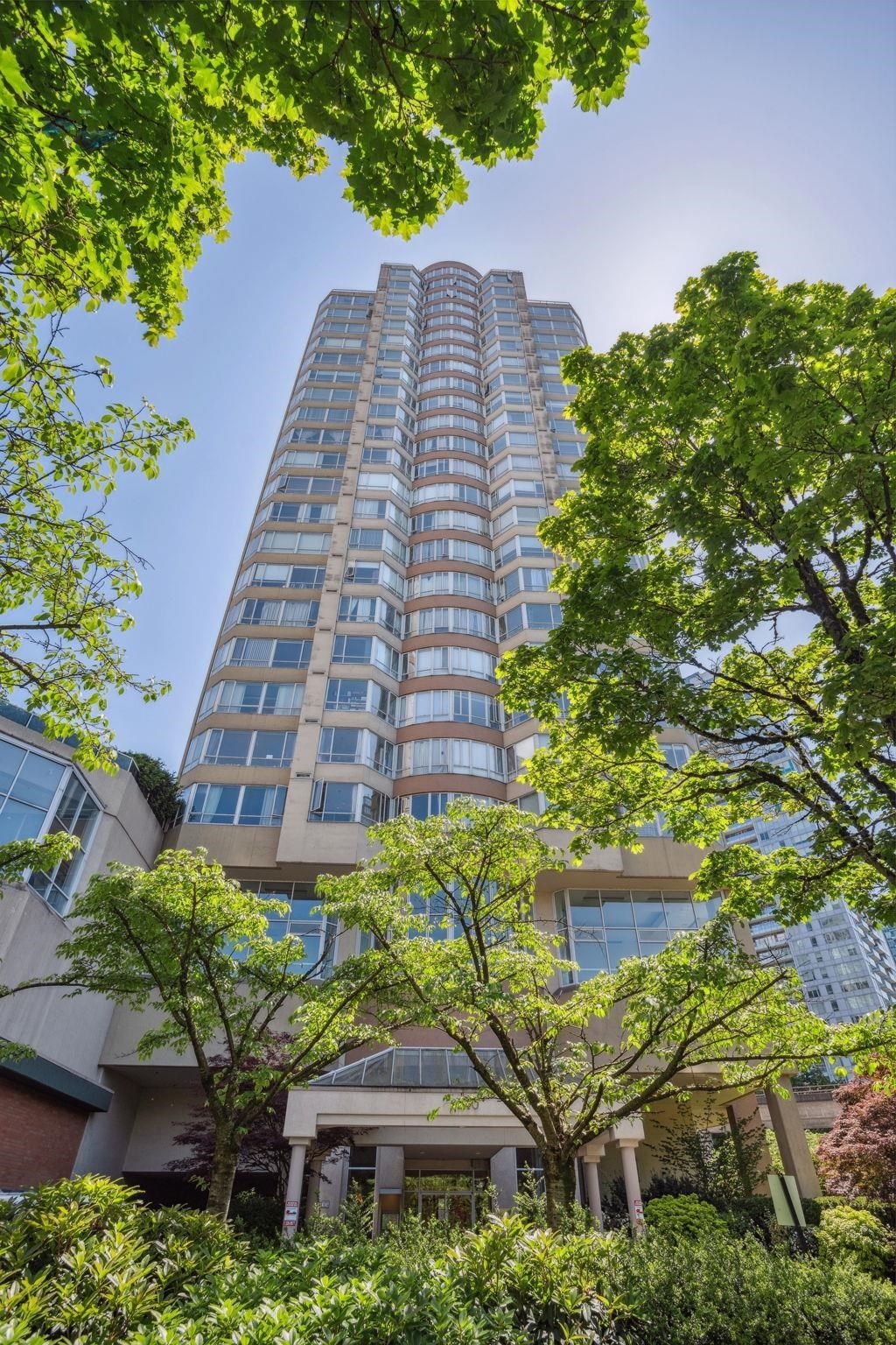 listing image 1102961274047133811