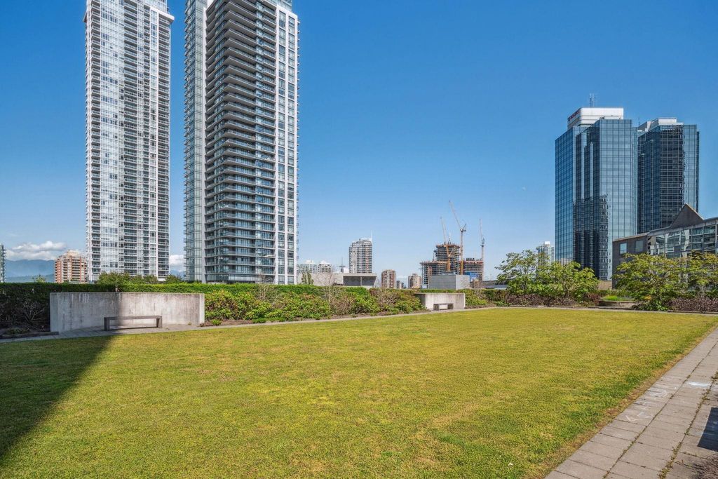 listing image 1106070320751467209