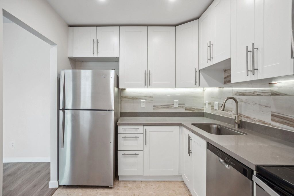 listing image 1108561650138233846