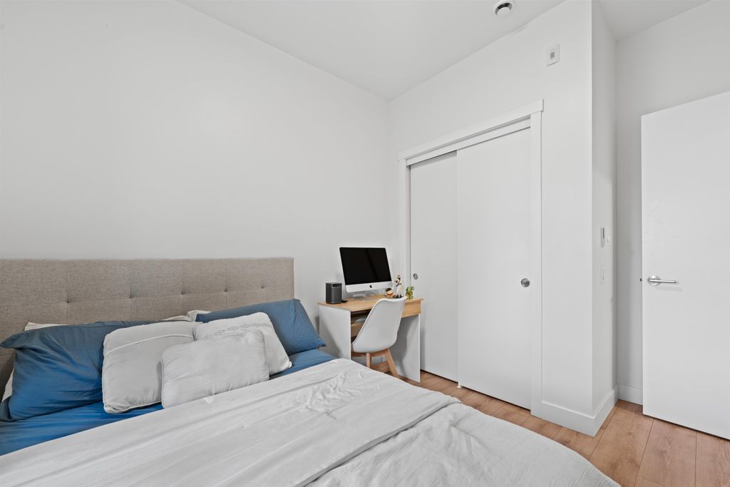 listing image 1106668324275889818