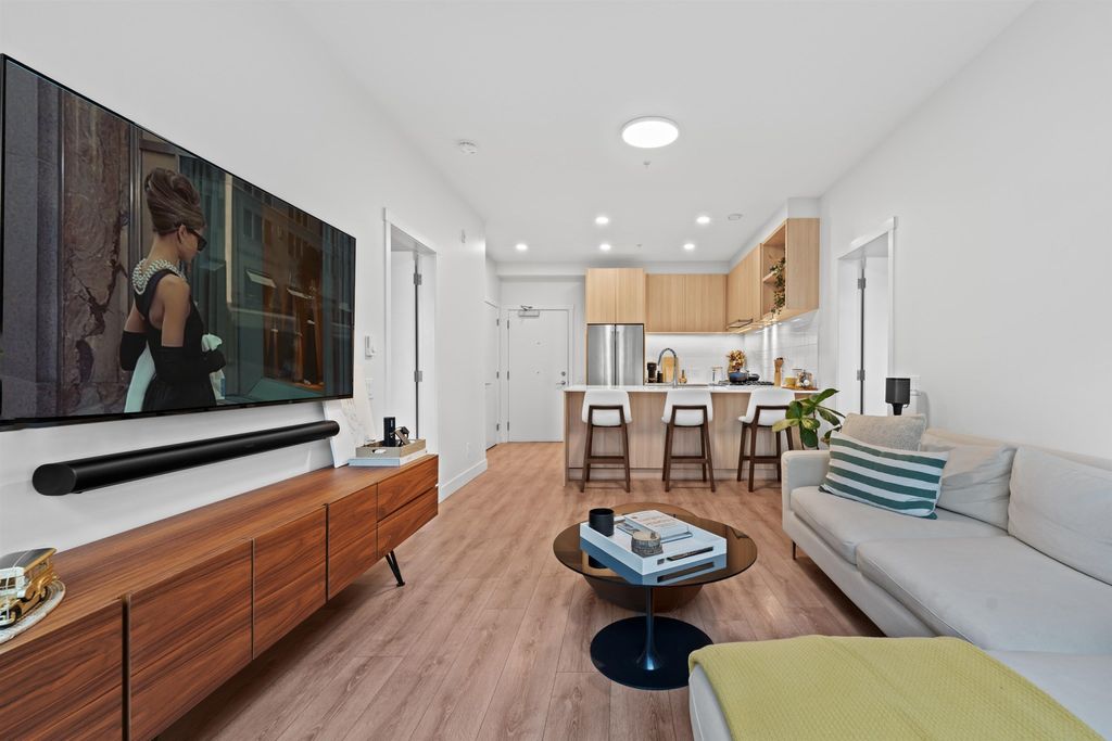 listing image 1109109851006468786