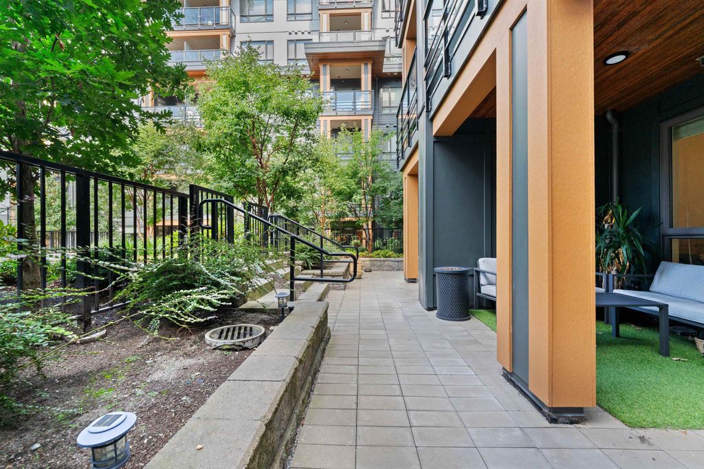 listing image 1104236215887091707