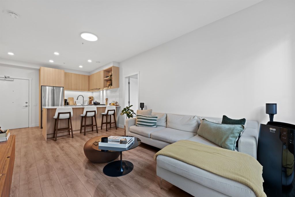 listing image 1101819902781245868