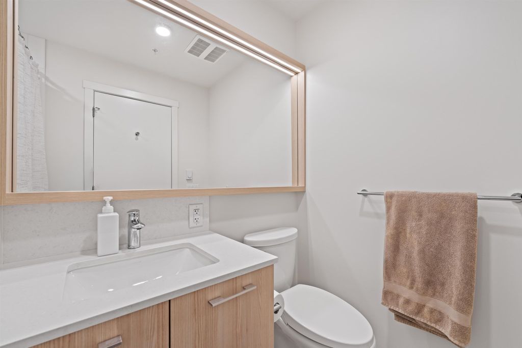 listing image 1100215785179260882