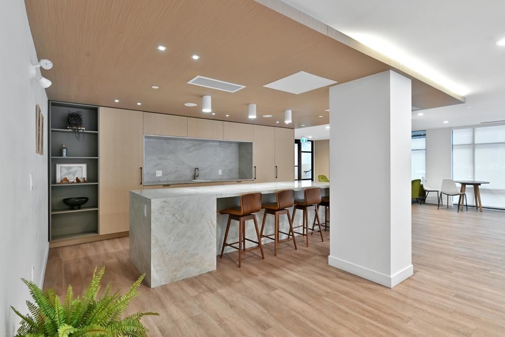 listing image 1100272997253717018