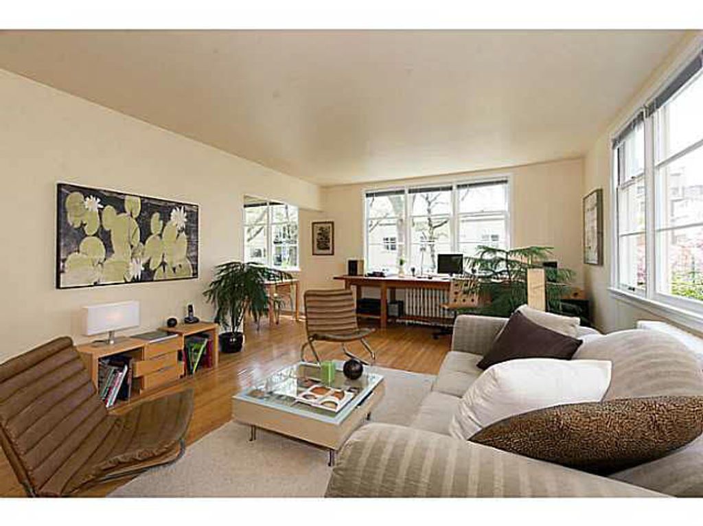 listing image 1109174351887161876
