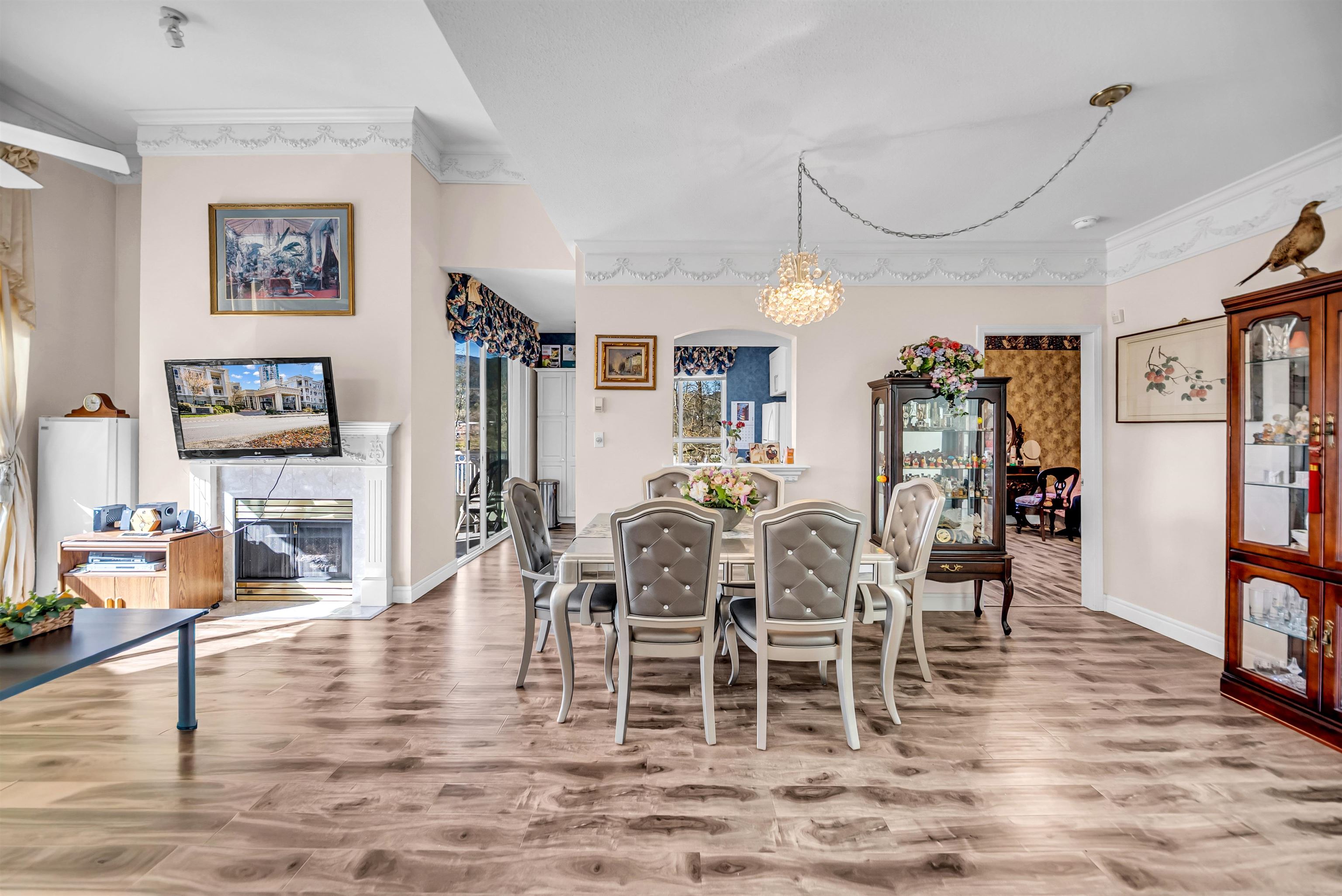 3098 Guildford Way 409