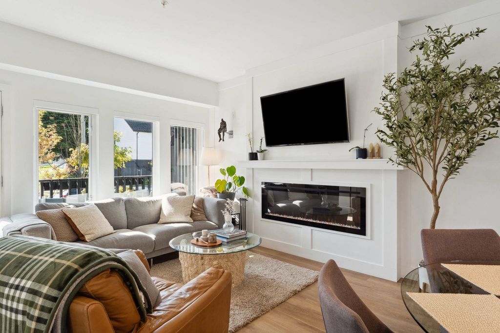 listing image 1100765240399837784