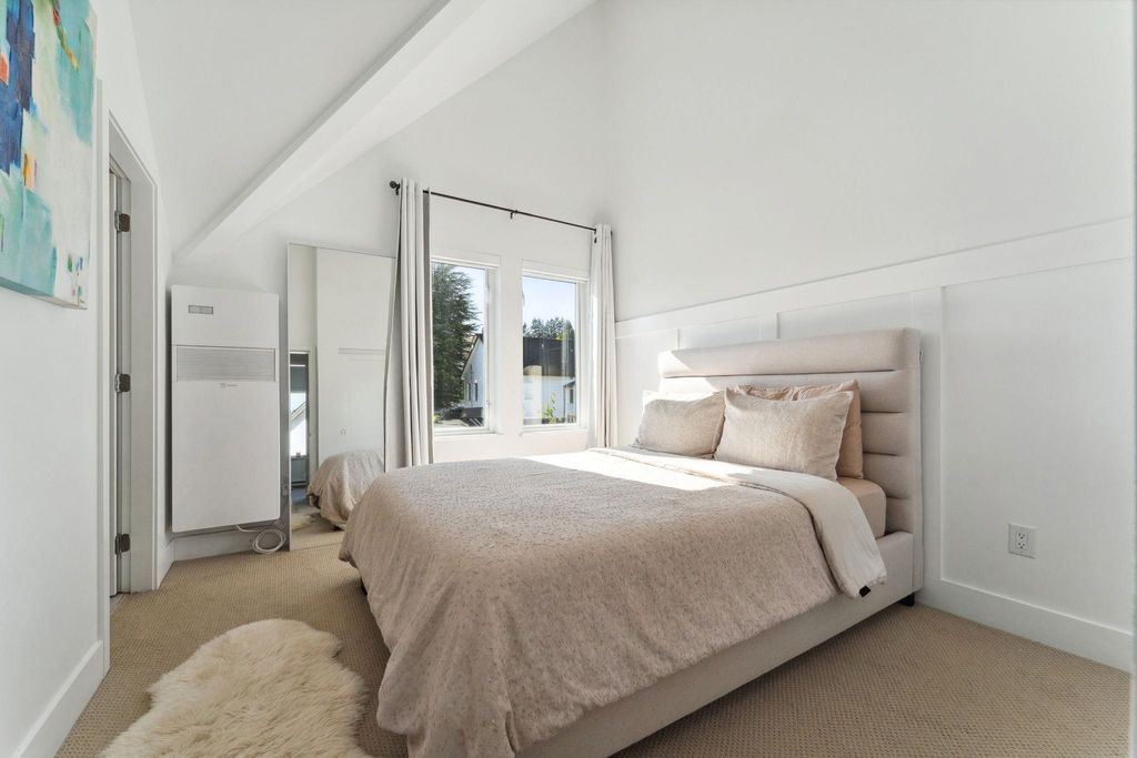 listing image 1101484363695141245