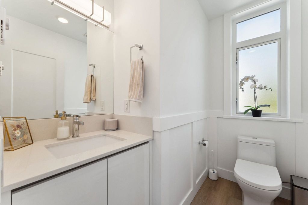 listing image 1106972436297226201