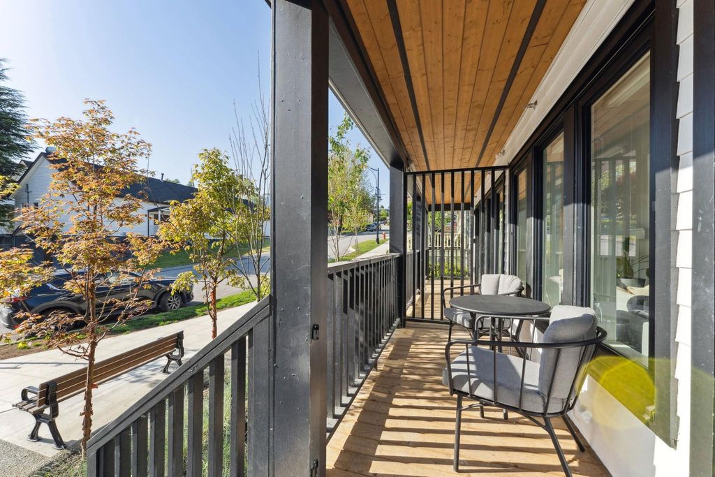 listing image 1106171381745350363