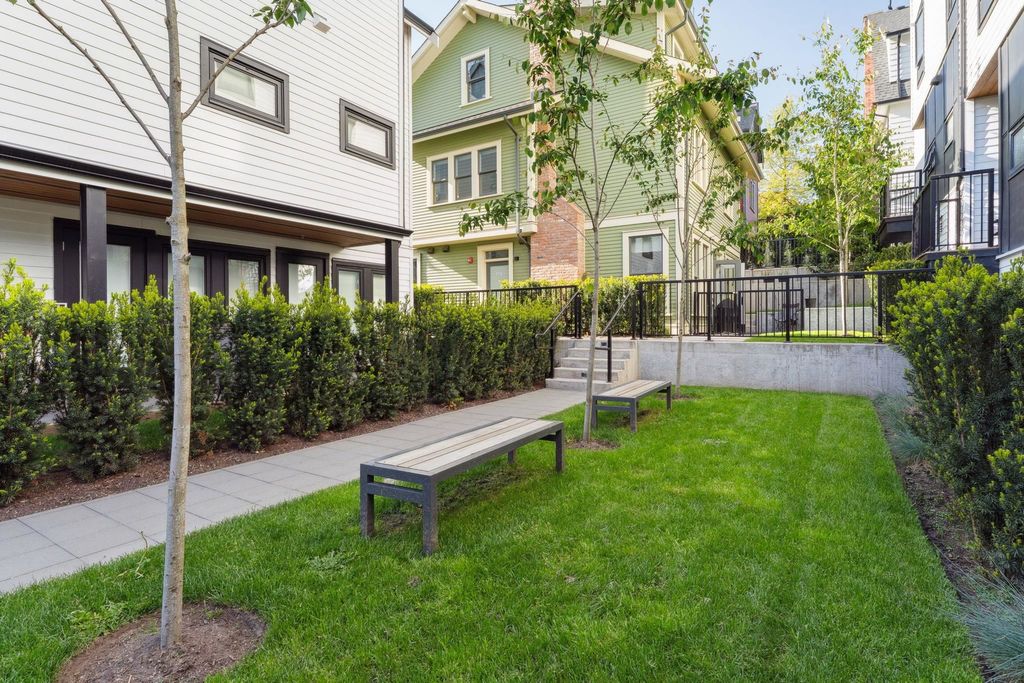listing image 1100316230124101065