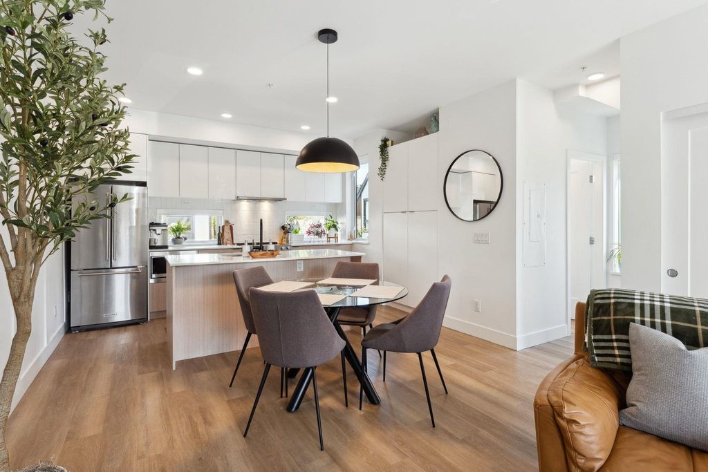 listing image 1108300932570554056