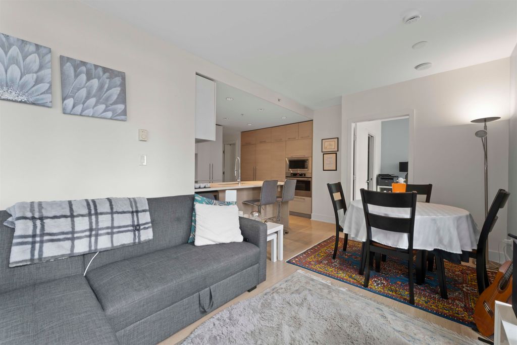listing image 1107905356759737711