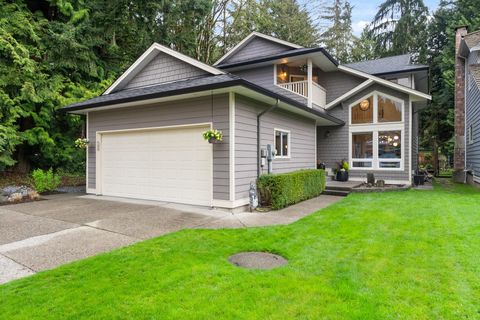 1530 Lighthall Court North Vancouver BC V7G 2G2