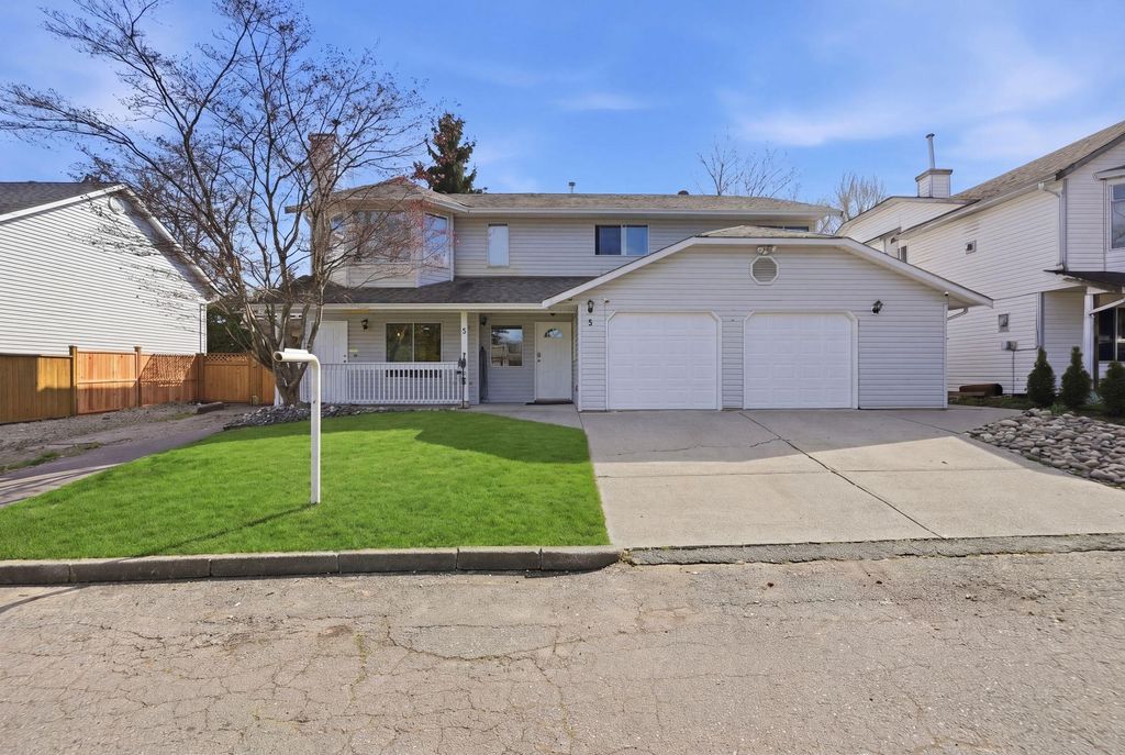 Photo of 11954 Hawthorne Street #5, Maple Ridge, BC V2X 6V4 (MLS # R3113596)