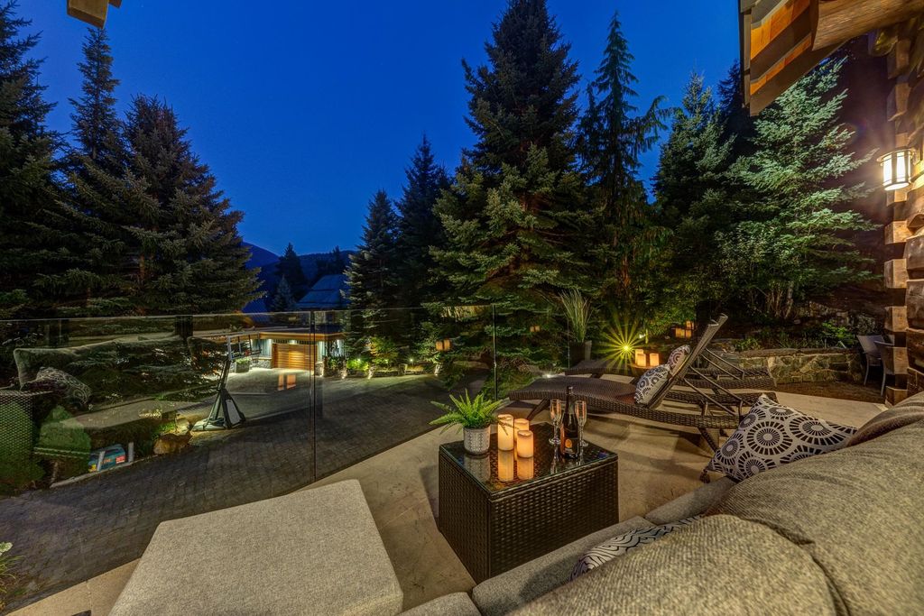 listing image 1103773061113462243