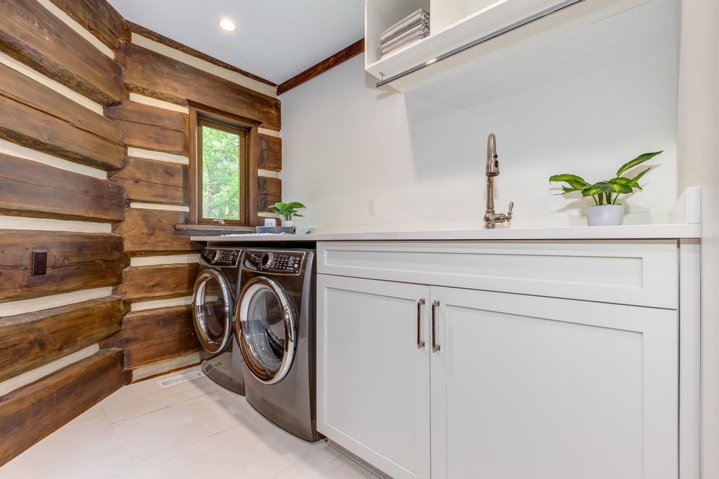 listing image 1103077693870488951
