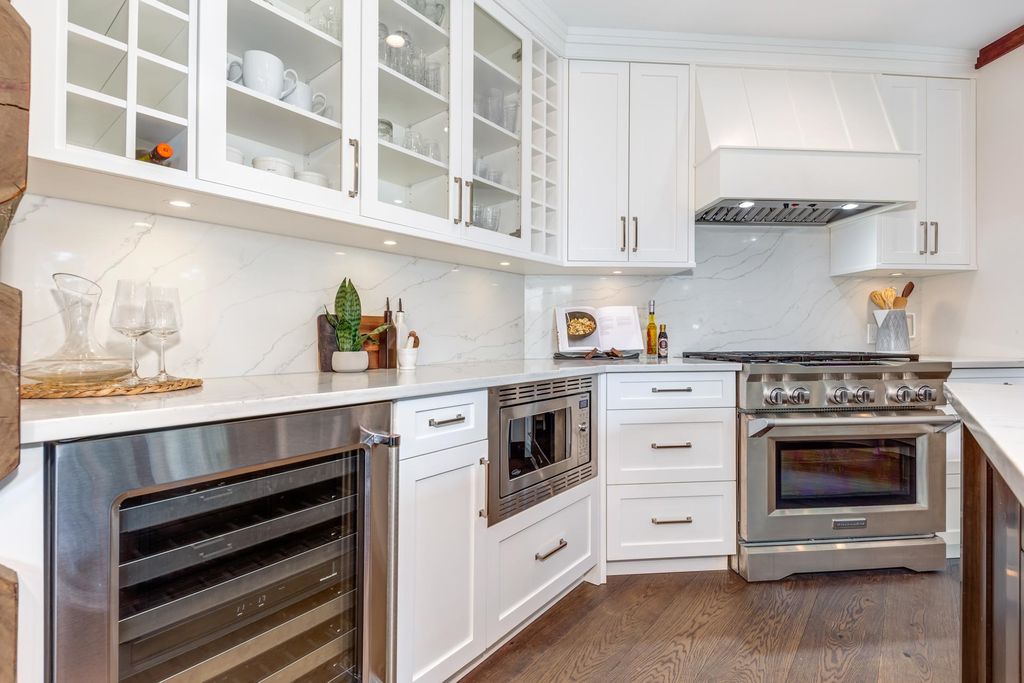 listing image 1103760876604999546
