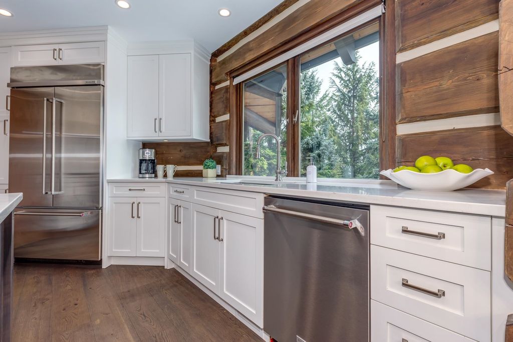 listing image 1106680139794166299