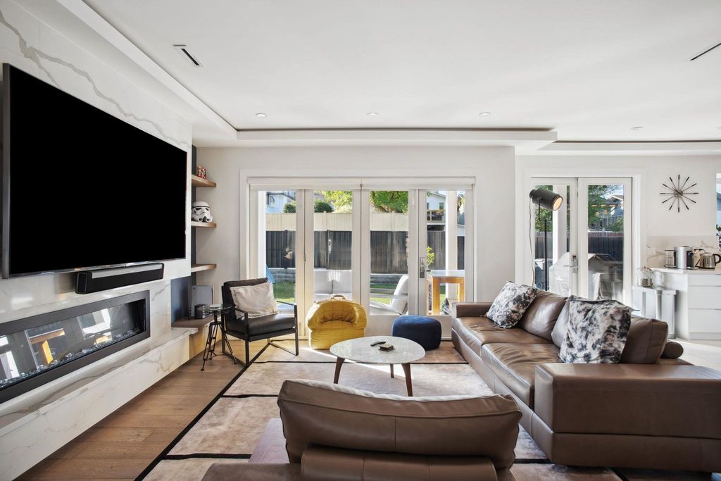 listing image 1100378059736574448