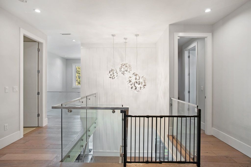 listing image 1101220881471135118