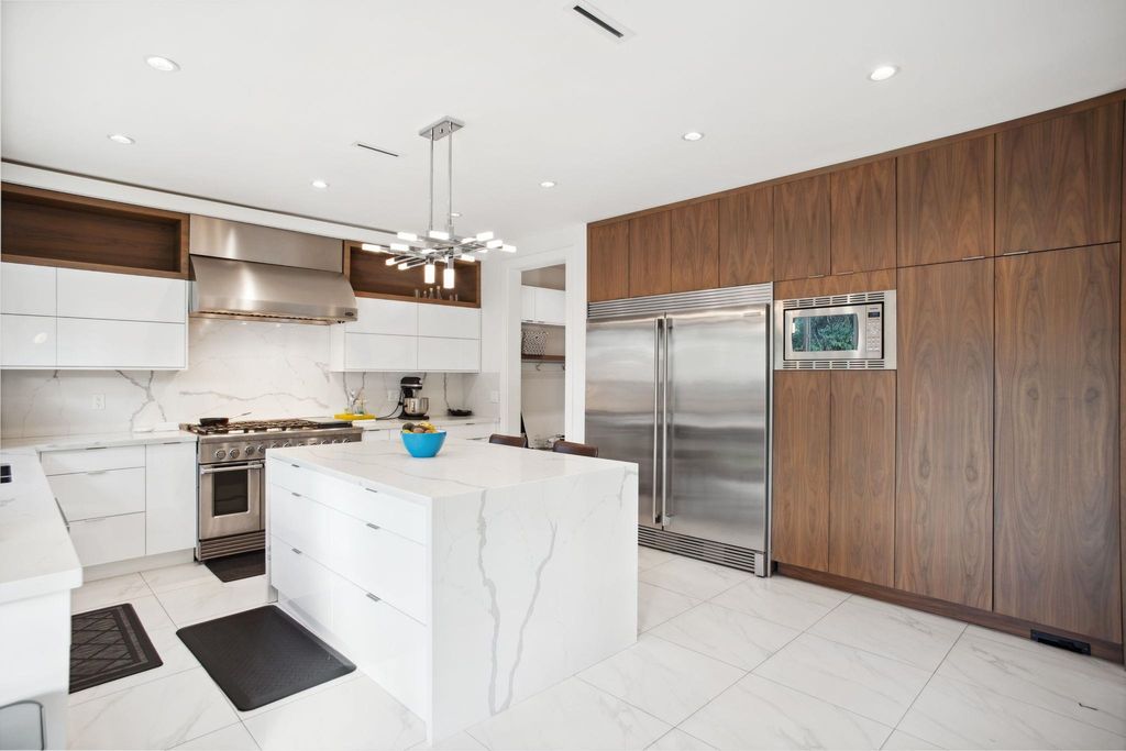 listing image 1104467606822533477