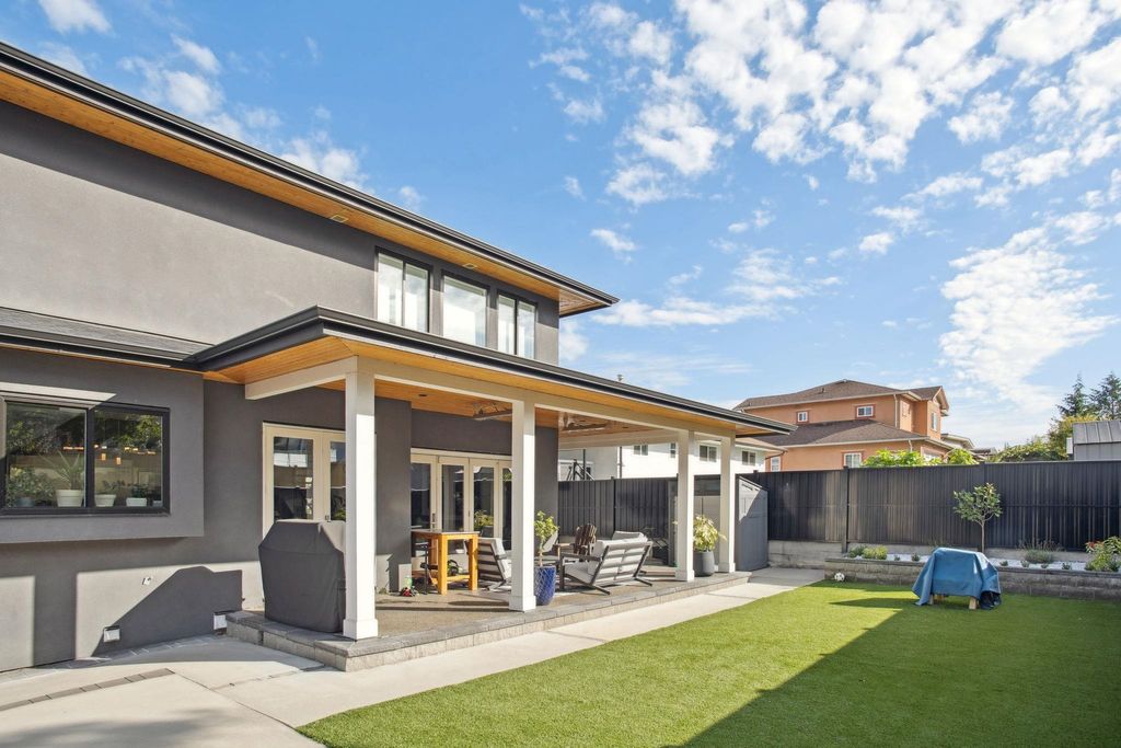 listing image 1106170566221770897