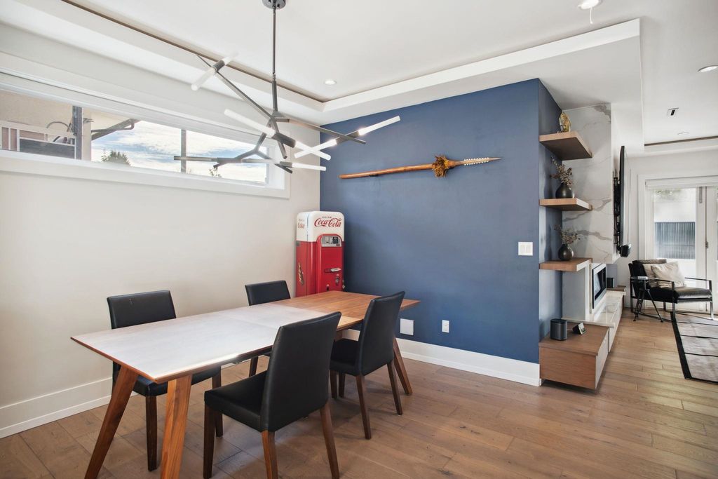 listing image 1102818010122557689