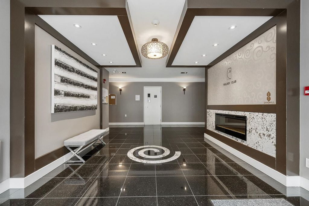 listing image 1108392244824980217