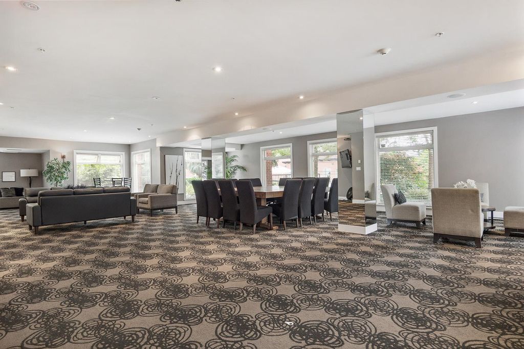 listing image 1104510281950880411