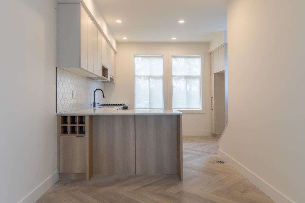 listing image 1108516070934853487