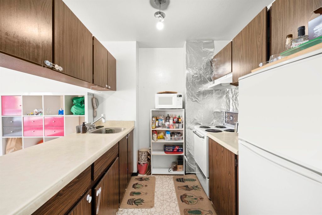listing image 1107613138676500744