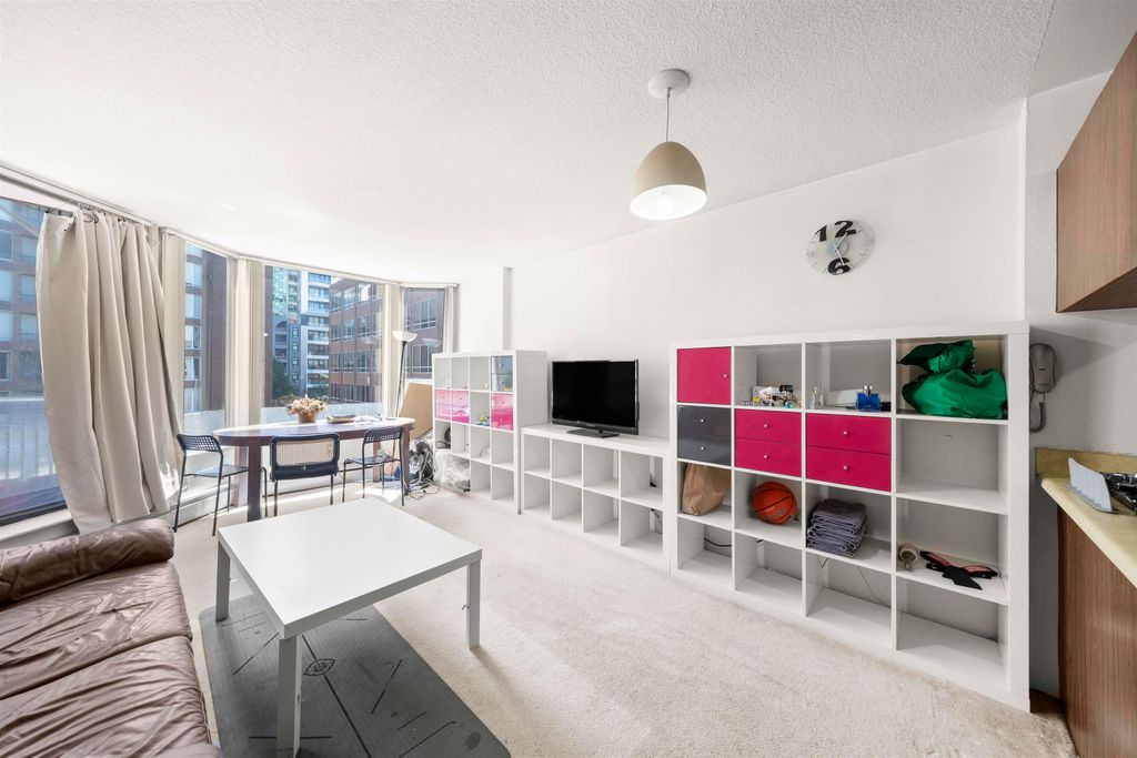 listing image 1102117699538464748