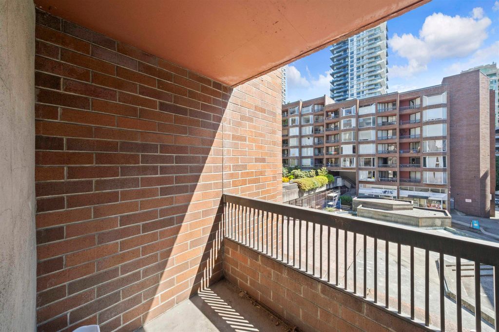 listing image 1105789513734222831