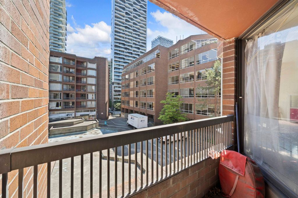 listing image 1104157476841173246