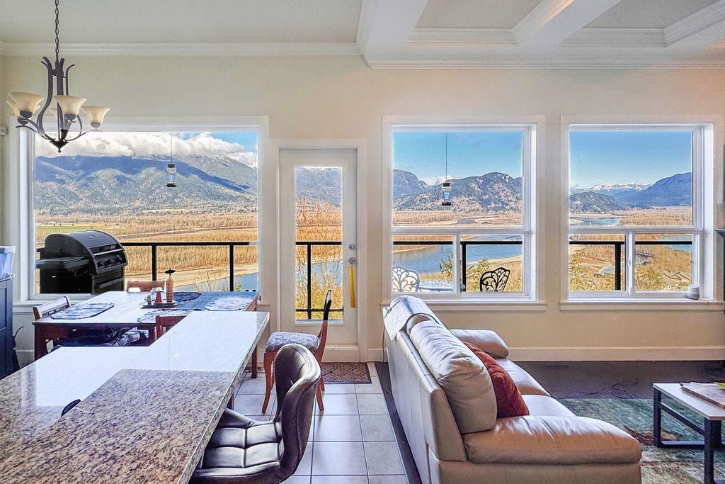 Photo of 43462 Alameda Drive #5, Chilliwack, BC V2R 0M3 (MLS # R3101213)