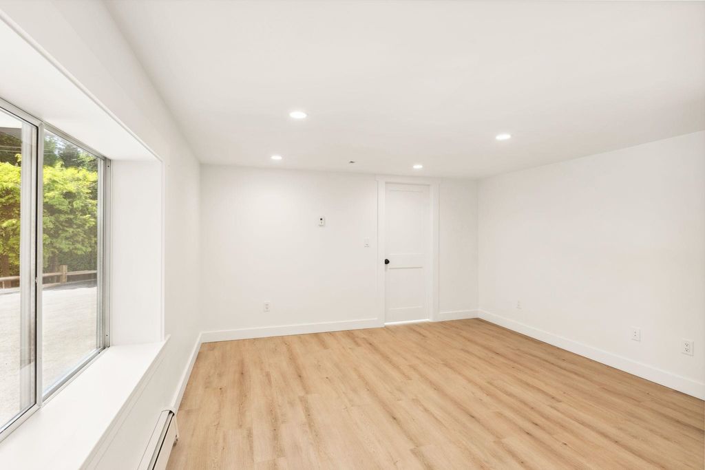 listing image 1104162504459028811