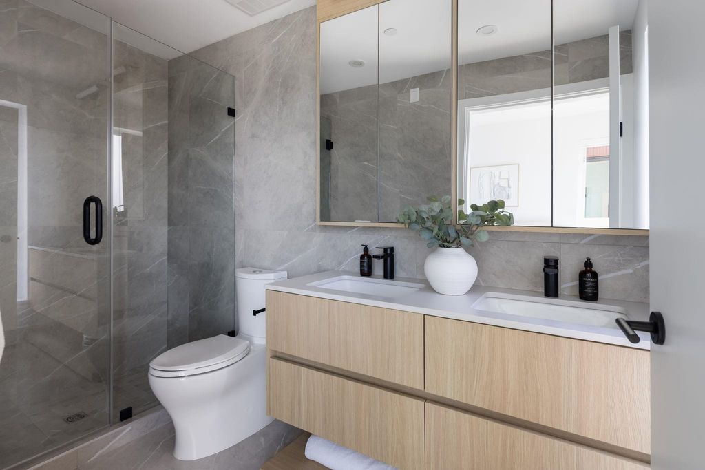 listing image 1109343469936740773
