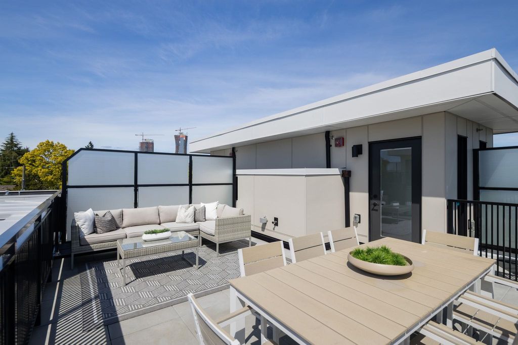 listing image 1100125879173585456