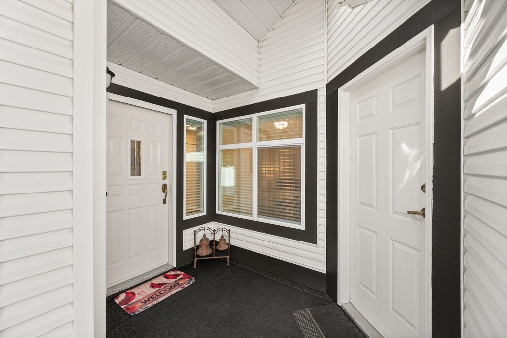 Photo of 19649 53 Avenue #5, Langley, BC V3A 8C5 (MLS # R3177283)