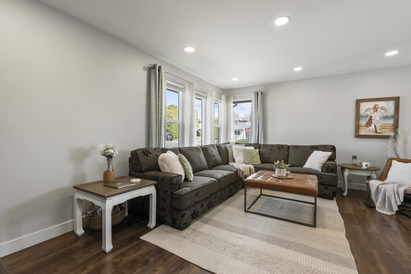 2491 Wayburne Crescent