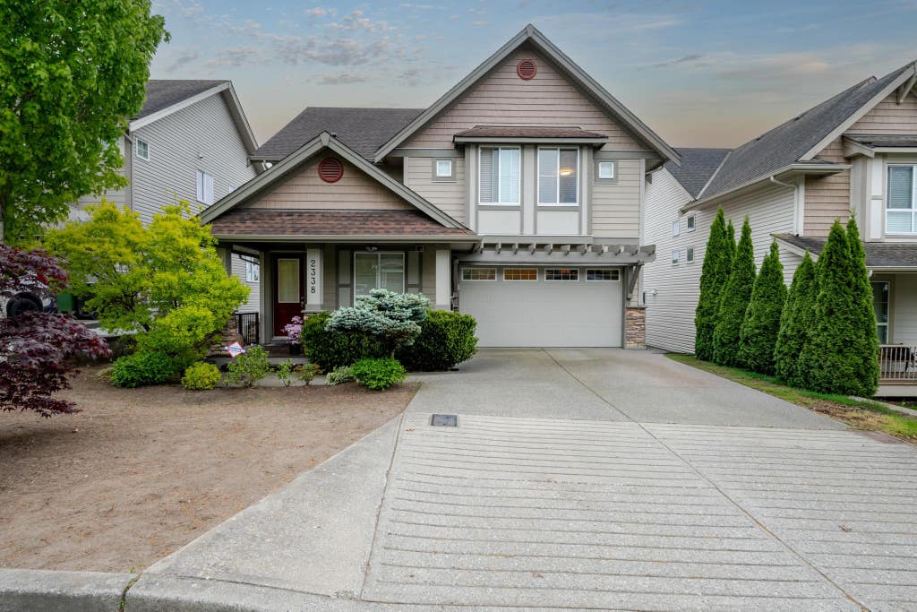 Photo of 2338 Chardonnay Lane, Abbotsford, BC V4X 0A6 (MLS # R3154084)