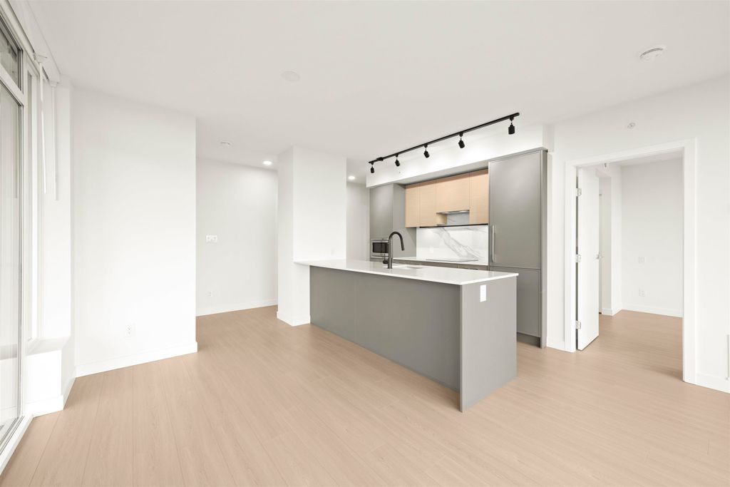 listing image 1107177214797883771