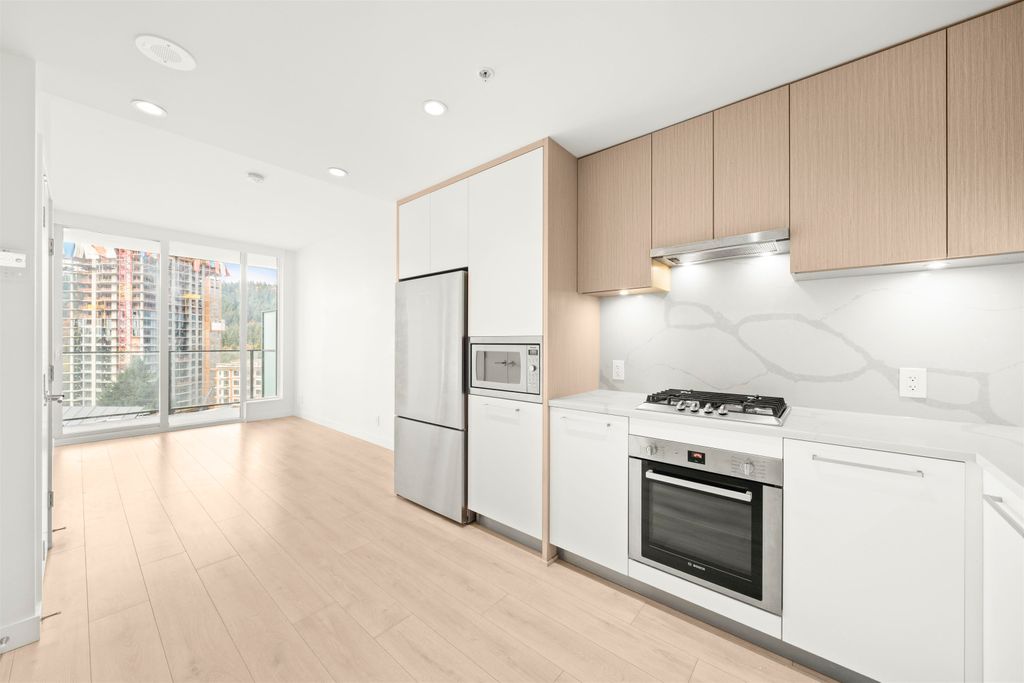 listing image 1103077863180563856