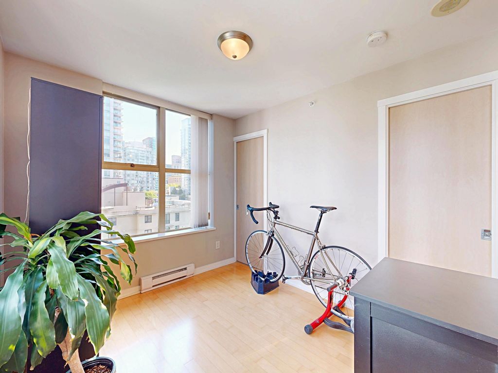 listing image 1107193460668787656