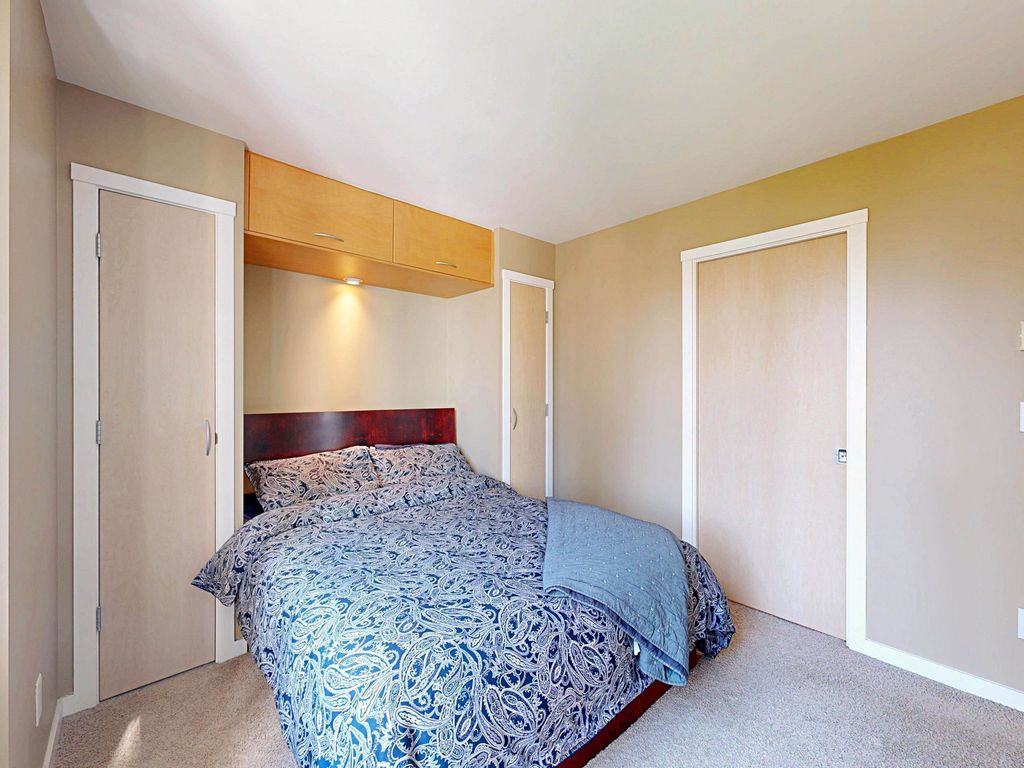 listing image 1106317363159441869