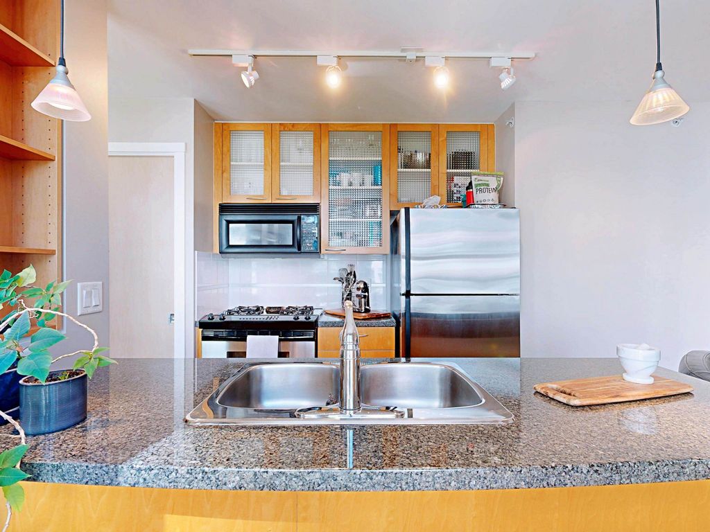 listing image 1101502300231874489