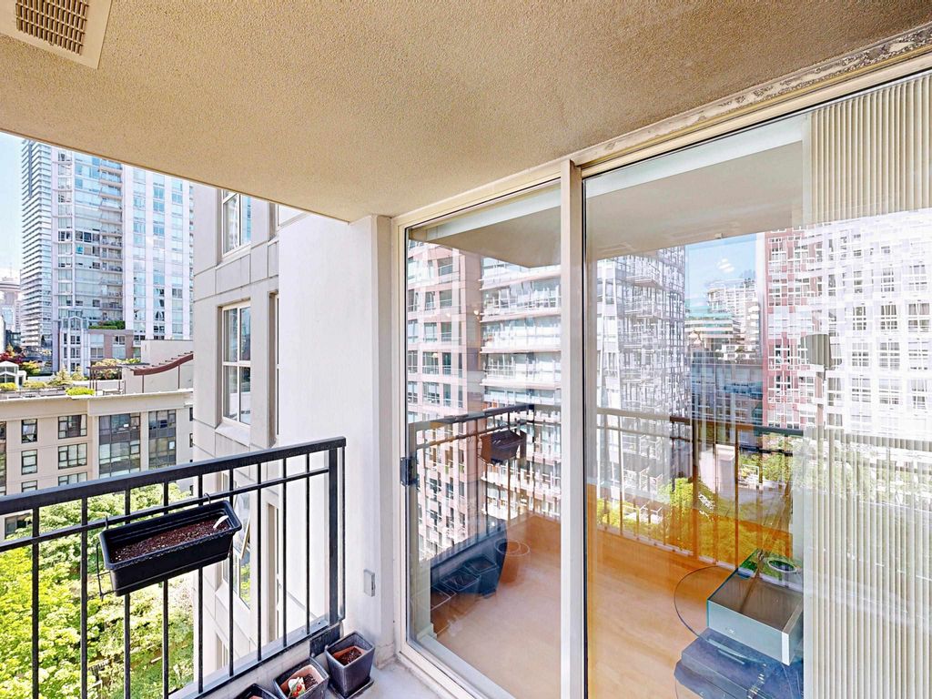 listing image 1107348377005570886